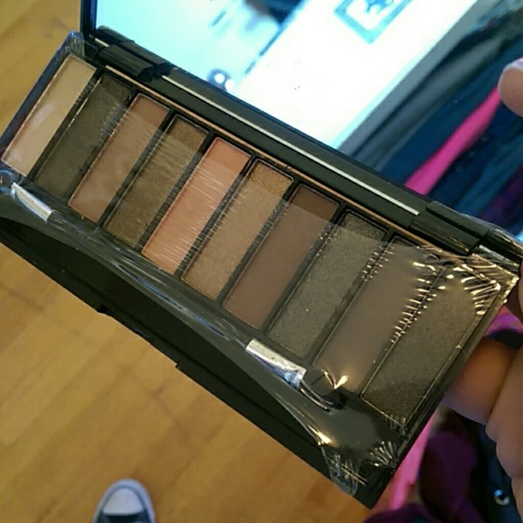 Eyeshadow pallet