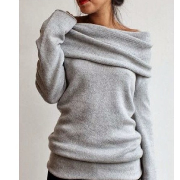 🎉🆕Gray long sleeve sweater🆕🎉