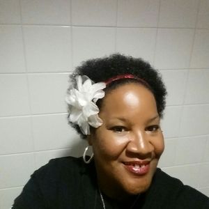 Meet your Posher, Angelique