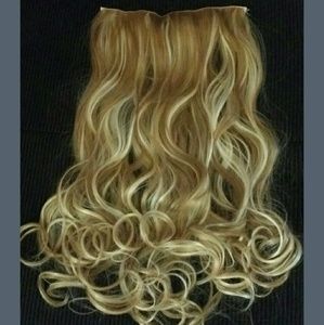 Blonde extentions