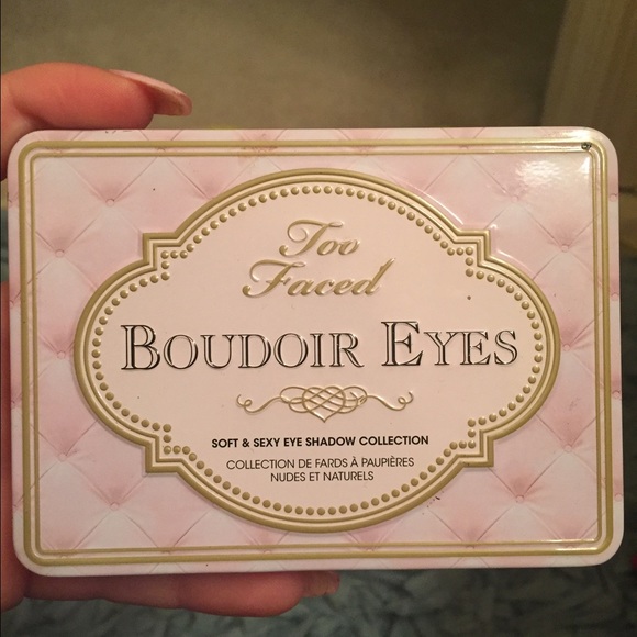 TOO FACED BOUDOIR EYES.
