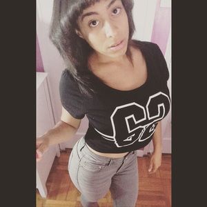 Meet your Posher, Crystal