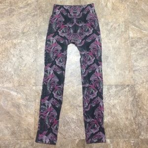 Flowered patterned thick leggings!