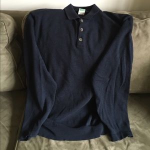 Like new.  Benetton Men's wool sweater.