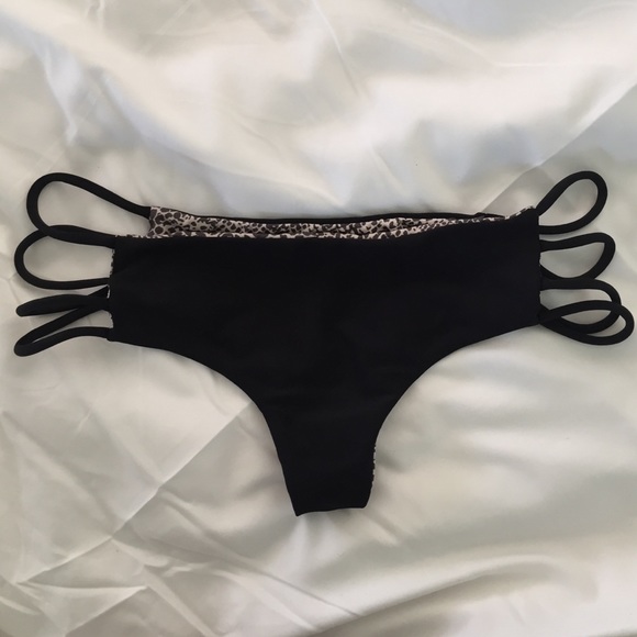 Acacia black Molokai bottoms size small. SOLD!
