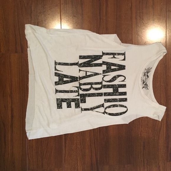 FASHIONABLY LATE So Nikki Top