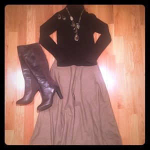 Brown/tan plaid pattern midi-skirt