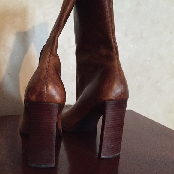 Boots - Picture 4 of 4