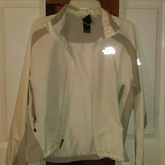 wind breaker north face
