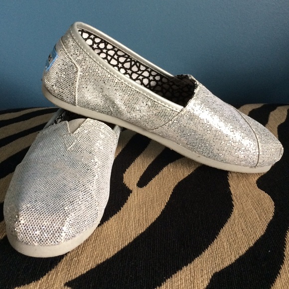 NWT silver glitter Toms
