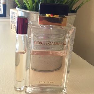 Dolce Gabanna perfume and carry in a bag