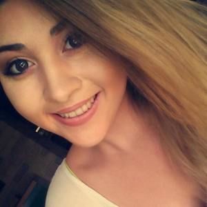 Meet your Posher, Annesa