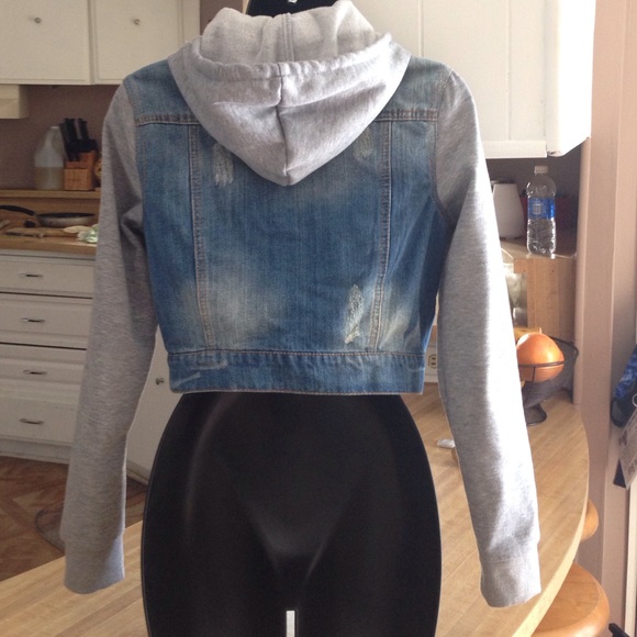 Jean jacket - Picture 2 of 4