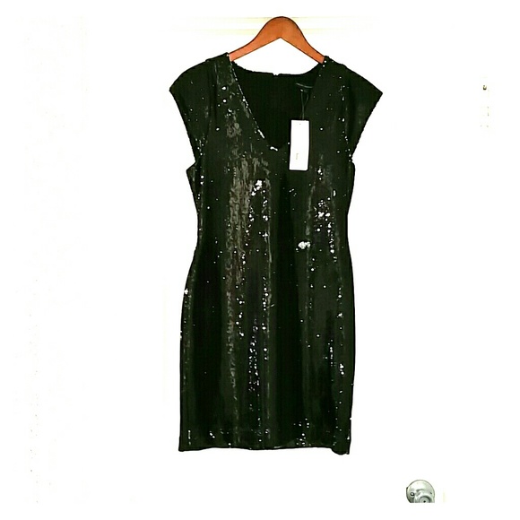 French Connection
Refectra Sequin Cocktail Dress