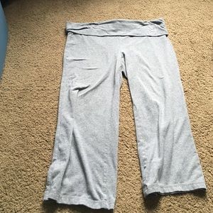 Gilly Hicks crop yogas