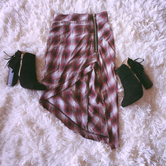 ❌SOLD❌UNIF Dame Skirt - Picture 4 of 4