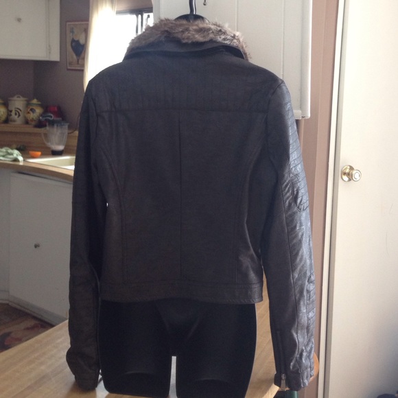 Jacket - Picture 2 of 4