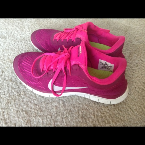 Nike free run (Fuschia)
