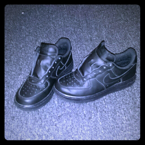 Brand new black Nike sneakers