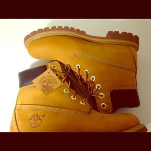 Suede, butter timberlands. Worn once. No box.