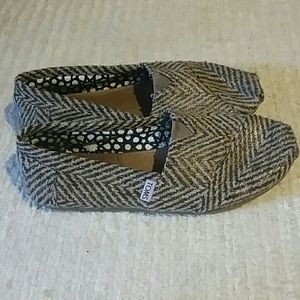 TOMS! Only worn twice. Cute!!
