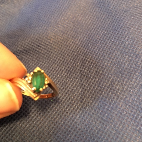 10KP Gold Green Emerald Ring!🎀