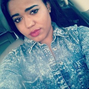 Meet your Posher, Brittney