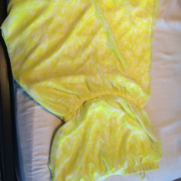 Express strapless floral neon dress - Picture 2 of 3