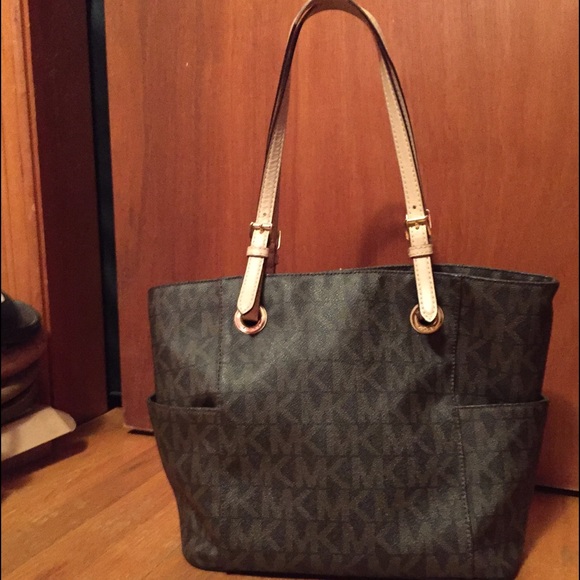Michael Kors purse