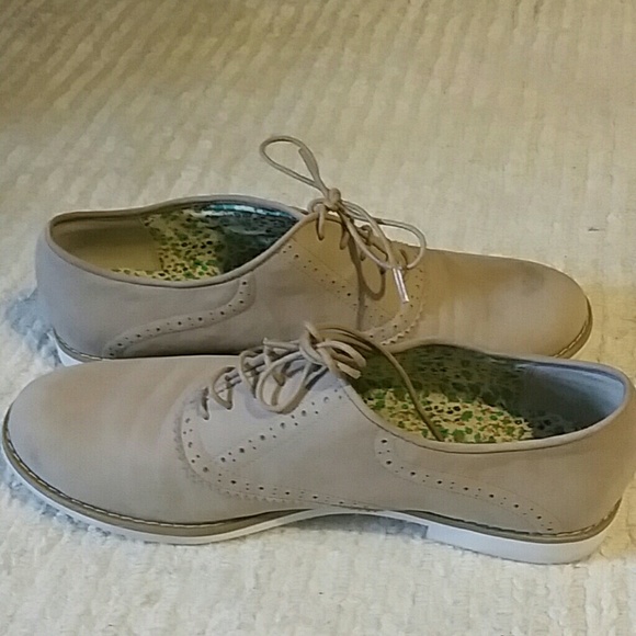 Oxford shoes