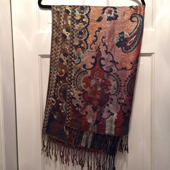 Pashmina scarf