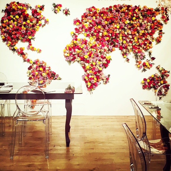 Meet your Posher, Nicole - Picture 1 of 1