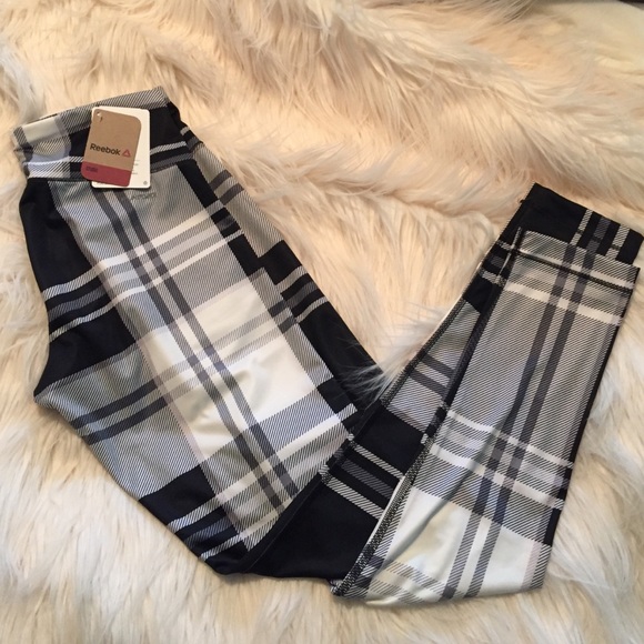 Reebok play dry running capris