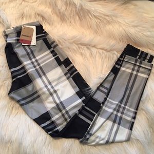 Reebok play dry running capris