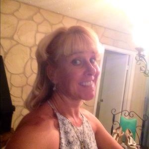 Meet your Posher, Loretta