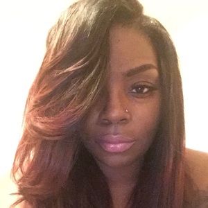 Meet your Posher, Ebony