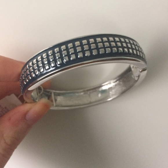 Lia Sophia bangle - Picture 2 of 4