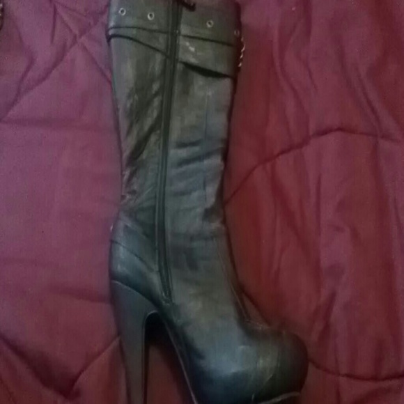 Black High Heel Boots - Picture 2 of 2