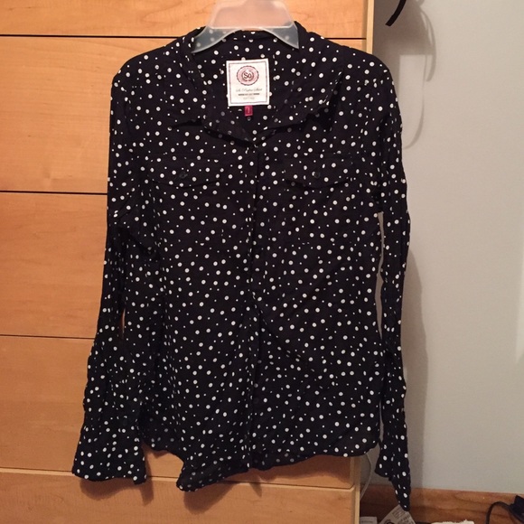 SO brand polka dot button down top.
