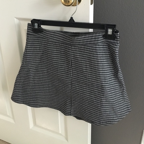 Brandy Melville side zipper stretch skirt
