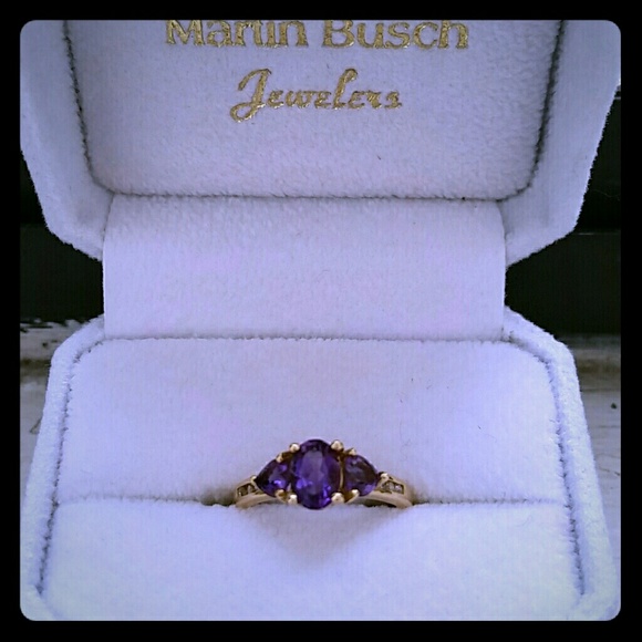 Beautiful Amethyst Ring - Picture 1 of 3