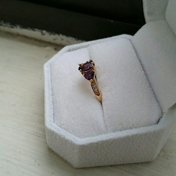Beautiful Amethyst Ring - Picture 2 of 3