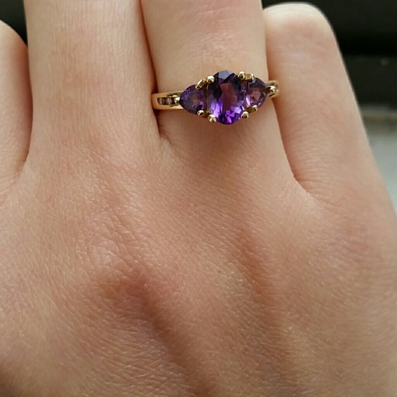 Beautiful Amethyst Ring - Picture 3 of 3