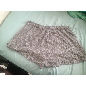 FOREVER 21 PLUS SIZE SHORTS