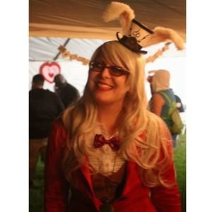 Meet your Posher, Raquel