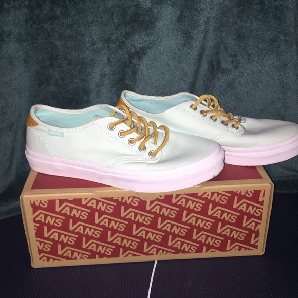 Vans Shoes - Mint Vans❤️