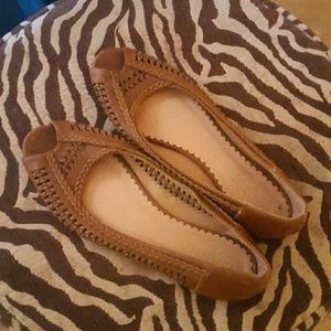 Brown woven peep toed flats