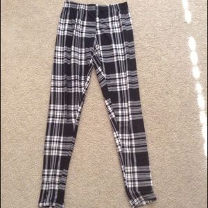 Black and white leggings