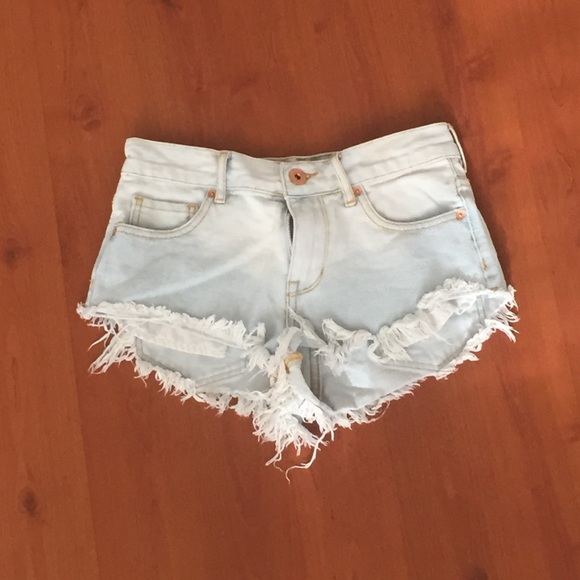 High waisted bullhead shorts