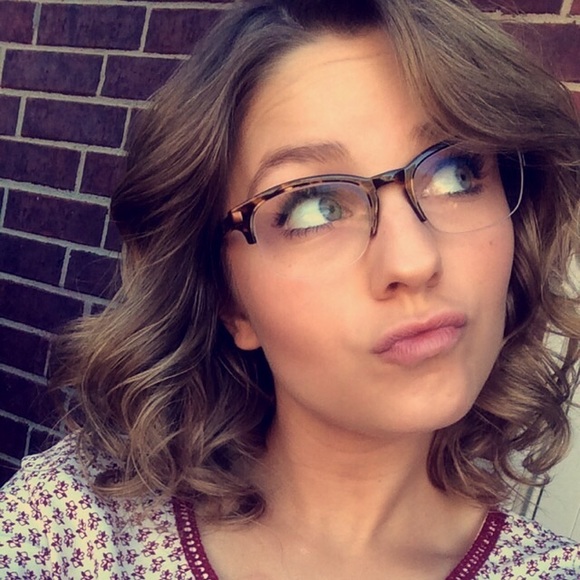 Meet your Posher, Shelby